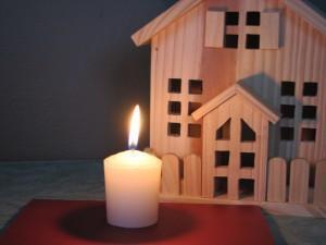 candle-house